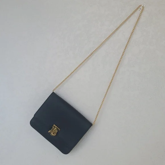 Authentic Burberry - Picture 17 of 17